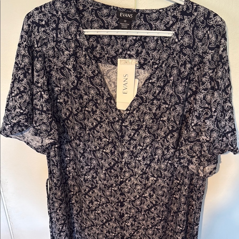 Vans Black and White Flutter Sleeve Graphic dress